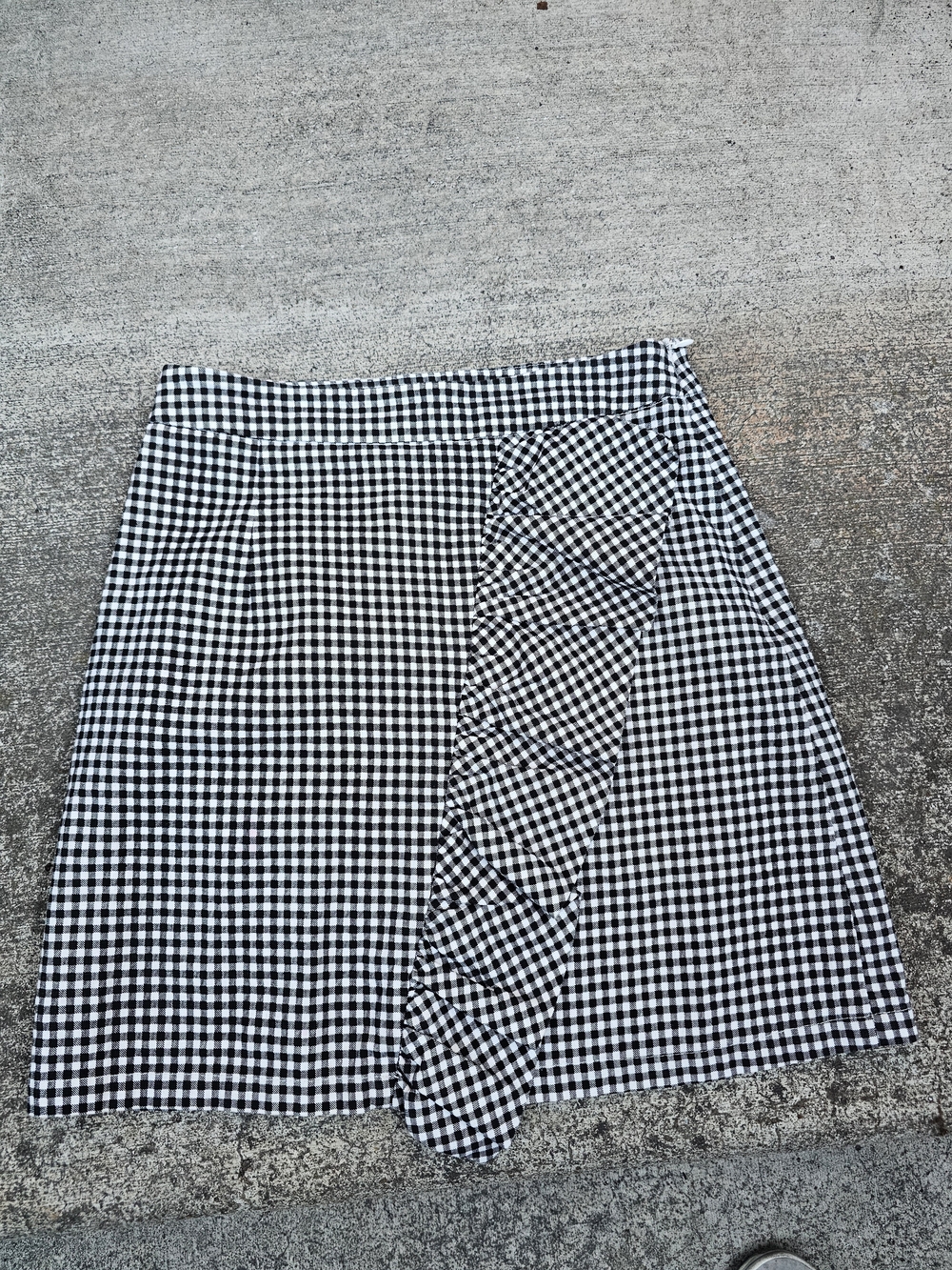 Woman's Black and White Gingham Wrap-Style Skirt